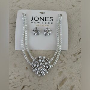 NEW!!! Jones New York Necklace and Earring Set